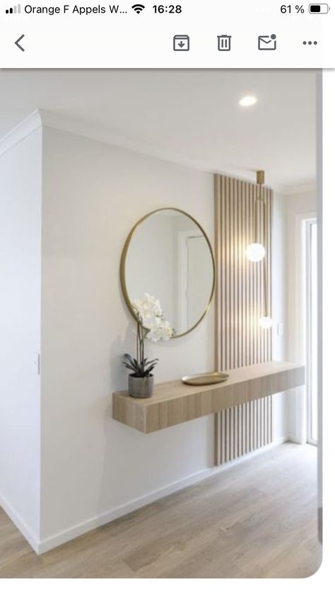 Minimal Luxury Apartment, Antre Ideas, Foyer Inspiration Entrance, Entrance Hall Apartment, Mirror Entry Way, Mirror Wall Decor Entrance, House Design Diy, Entrance Hall Ideas, Entrance Mirror