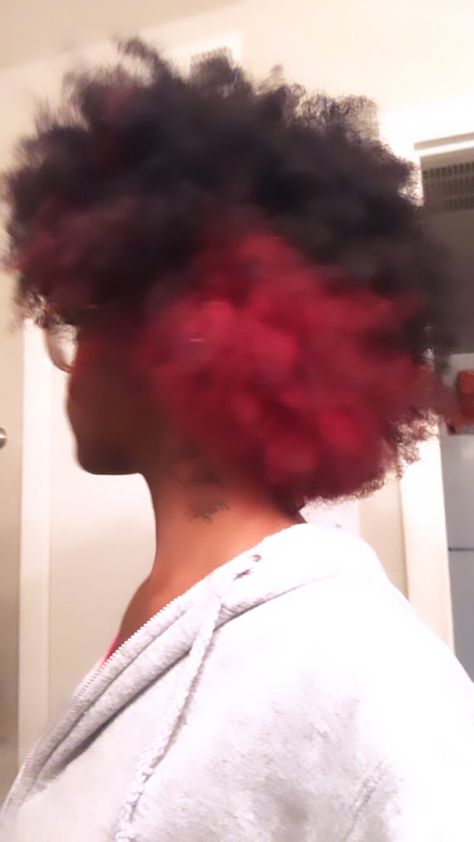 Afro Hair Dye, Short Burgundy Hair, Red Peekaboo, Peekaboo Hair Colors, Hair Stripes, Skunk Hair, Skunk Stripe, Peekaboo Hair, Red Hair Inspo