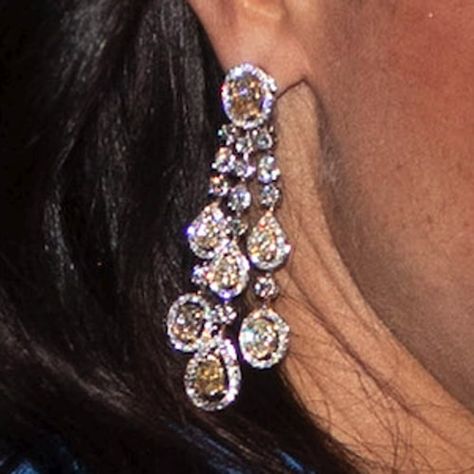 Meghan Markle wears "borrowed" Butani White & Fancy Yellow Diamond Chandelier Earrings Sara Crispino, Oxford Comma, Yellow Diamond Earring, Duchess Meghan, Diamond Chandelier Earrings, Diamond Chandelier, Dazzling Earrings, Sterling Silver Promise Rings, Silver Jewellery Indian