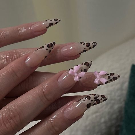 Pink Cheetah Nails, Cheetah Print Nails, Cheetah Nails, Print Nails, Leopard Nails, Almond Nails Designs, Animal Print Nails, Nagel Inspo, Funky Nails