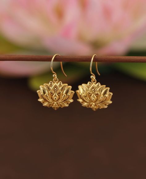 Lotus Ring Gold, Lotus Flower Earrings, Lakshmi Earrings Gold, Traditional Jewelry Indian, Gold Pendant Designs, The Lotus Flower, Buddha Groove, Dope Jewelry Accessories, Gold Jhumka Earrings