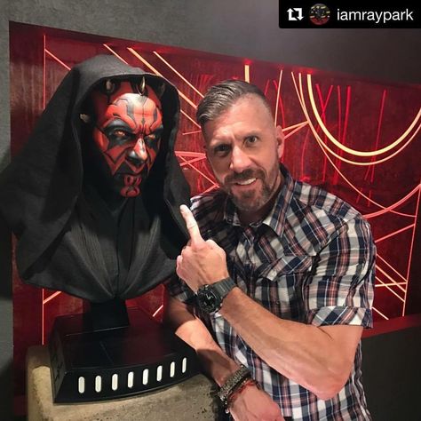 Ray Park, Star Wars Helmet, Top Cosplay, Shaolin Kung Fu, Ralph Mcquarrie, Star Wars Film, Darth Maul, Star Wars Action Figures, Star Wars Poster