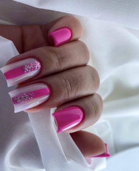 Discover Festive Pink Christmas Nail Designs for 2023 | Expert Tips Included Pink Christmas Nail Designs, Pink Christmas Nail, Nails Galaxy, Nail Designs For 2023, Pink Nail Ideas, Pink French Nails, Acrylic Toe Nails, Sassy Nails, Pink Manicure