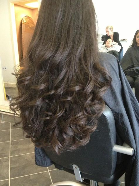 Bouncy blow dry Hair Blow Dry Styles, Blow Dry Hairstyle, Blow Dry Hair Curls, Blow Dry Hairstyles, Blow Dried Hair, Bouncy Blow Dry, Blowdry Styles, Fesyen Rambut, Blow Dry Hair