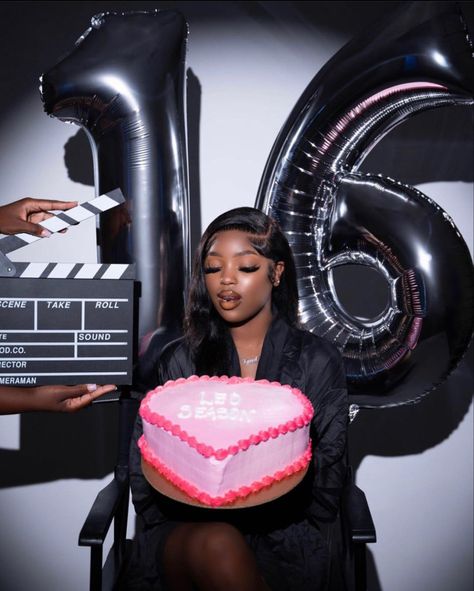 Movie Birthday Photoshoot, Photoshoot Ideas For 16 Birthday, Photo Shoot Ideas Sweet 16, 16tg Birthday Photoshoot Ideas, Birthday Photoshoot Poses 16, Birthday Photoshoot Ideas 16th, 16th Birthday Photoshoot Ideas Black, 16tg Birthday Photoshoot, 2000 Birthday Photoshoot