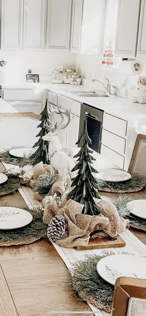 Hobby Lobby Christmas Tree Decor 2023, Winter 2023 Decor Trends, Neutral Christmas Kitchen Decor, Neutral Christmas Dining Table Decor, Kitchen Table Christmas Decor Ideas, Hobby Lobby Christmas Decor 2023, Hobby Lobby Christmas 2022, Hobby Lobby Christmas Decor Ideas, Christmas Tree Ideas 2023 Trends