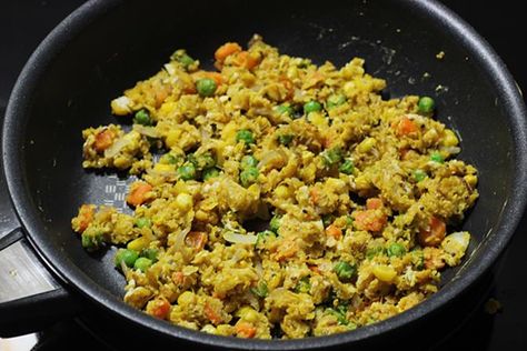 Scrambled Oats, Oats Recipes Indian, Oats Upma, Stir Fried Veggies, Fried Veggies, How To Make Oats, Protein Rich Breakfast, Pav Bhaji Masala, Toasted Oats