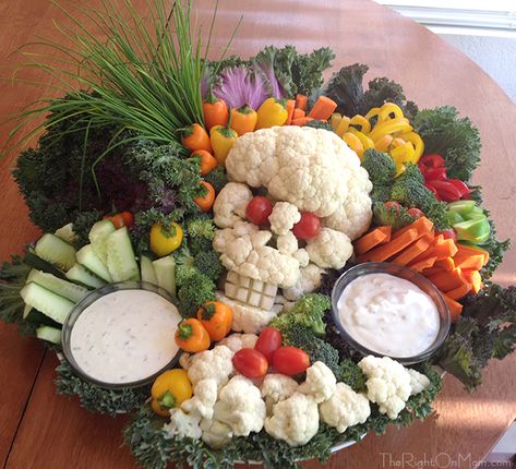 VEGAN Mom Blog - Vegan Kids Food, Lifestyle, Animal Rights: Halloween Veggie Platter - Cauliflower Skull Cauliflower Skull, Halloween Veggie Platter, Halloween Veggie Tray, Healthy Halloween Party Food, Halloween Potluck, Skeleton Party, Veggie Platter, Veggie Ideas, Fiesta Halloween