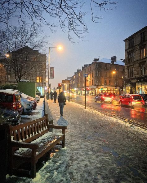 David the K on Instagram: “💦Slushy Byres Road 💦 #byresroad #glasgow #glasgowwestend #sunday #sundayafternoon #snow #snowy #slush #slushy #scotland #weather #winter…” Scotland Weather, Scotland Snow, Scotland Glasgow, Life In The Uk, College Ideas, Nice Photos, 2024 Christmas, Glasgow Scotland, January 21