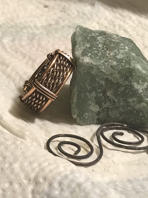 Wire Ring Diy, Wire Jewelery, Ring Wire, Doodle Art Drawing, Mens Rings, Wire Ring, Copper Ring, Wire Work Jewelry, Diy Rings