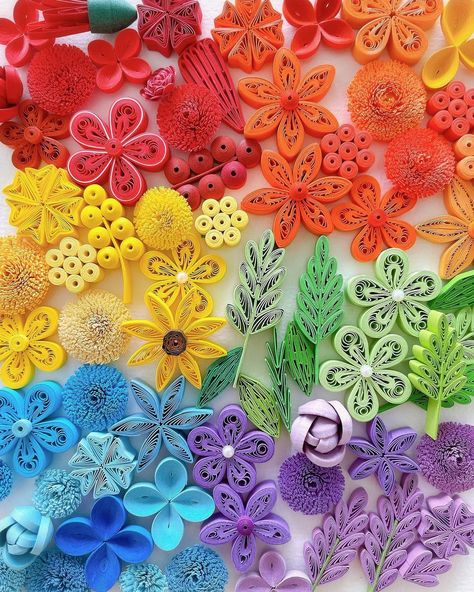 Memories & Co. (@memoriesandco) • Instagram photos and videos Quilling Basics, Fun Diy Ideas, Bottle Top Crafts, Quilling Tools, Diy Quilling Crafts, Paper Peony, Dance Crafts, Shani Dev, Paper Quilling Tutorial