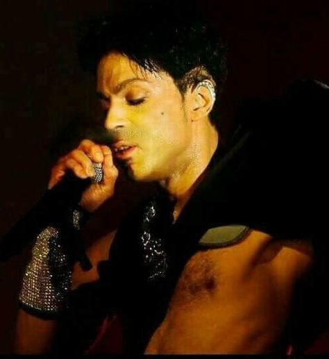 Prince 2 Princes, Prince Images, Pictures Of Prince, Rip Prince, Paisley Park, Roger Nelson, Prince Rogers Nelson, Purple Reign, Favorite Artist