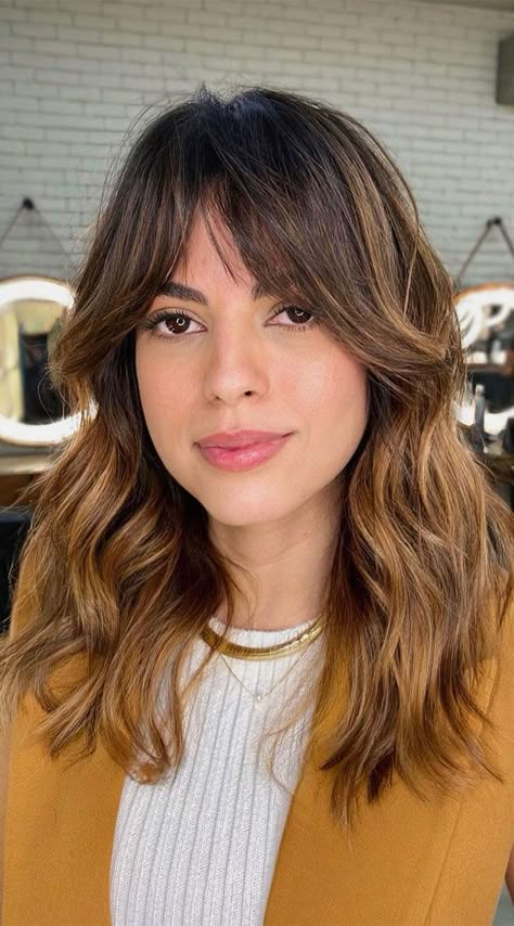 Balayage Shaggy Hair, Shag Balayage Brunette, Highlights Brown Hair Curtain Bangs, Caramel Shag Hair, Brown Shag Haircut With Highlights, Brunette Balayage Hair With Curtain Bangs, Caramel Balayage With Curtain Bangs, Dark Brown Hair With Highlights Bangs, Curtain Bangs Highlights Brown Hair