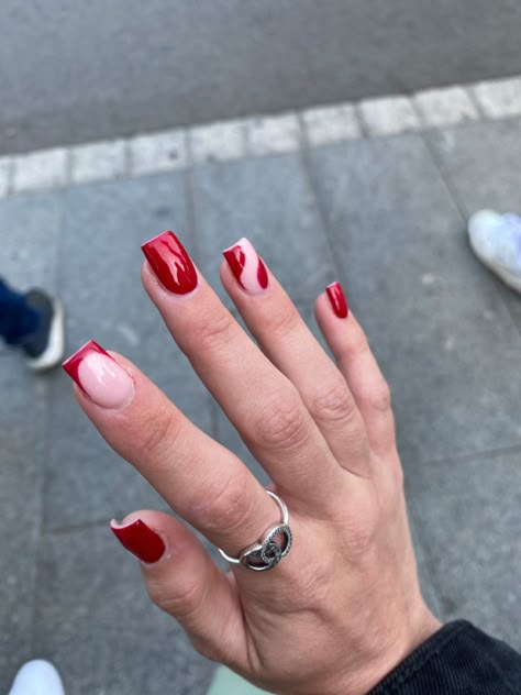 Red Biab Nails Design, Red Nails With Swirls, Red Biab Nail Designs, Dark Red Biab Nails, Square Red Nails Design, Red Marble Nail Designs, Red Squiggle Nails, Red Biab Nails, Red Square Nails Design