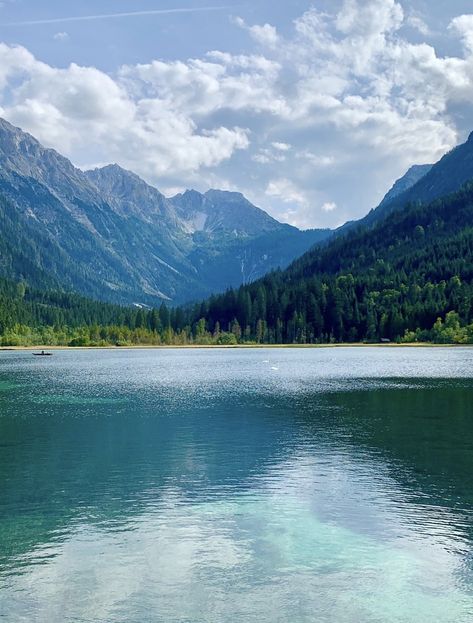 Lake pont mountains austia Swiss green blue water beautiful quiet chill nice holiday vacation travel to go Lake With Island In Middle, Landscape Photos Aesthetic, Lake In The Mountains, Mountain Lake Aesthetic, Dreamgirl Aesthetic, Lake With Mountains, Mountains And Lake, Mountain Background, Mountain Lakes