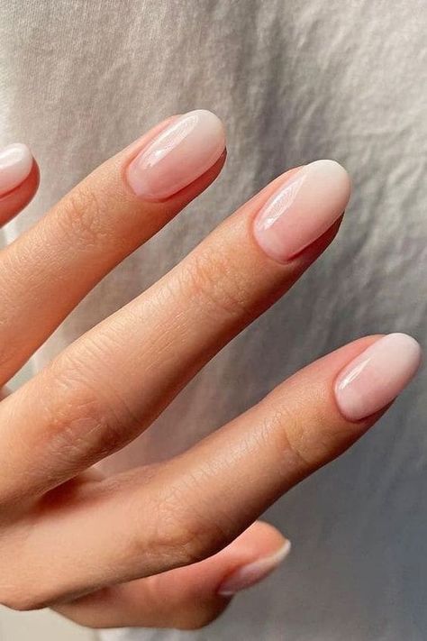 Simple Nails Design, Ombre Nail Colors, Ombre French Nails, Orange Ombre Nails, Ombre Gel Nails, Red Ombre Nails, Faded Nails, Ombre Manicure, Pink Ombre Nails