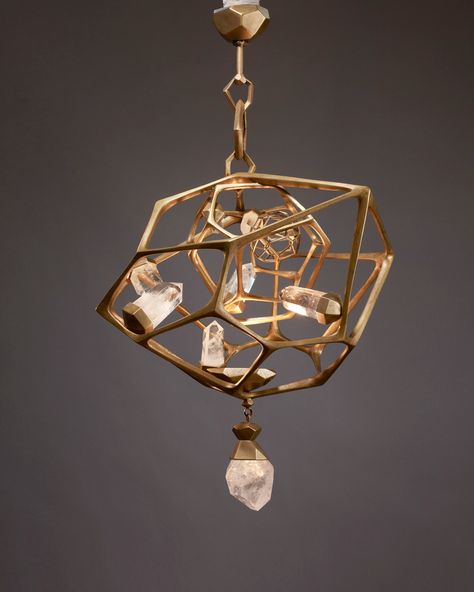 HERVÉ VAN DER STRAETEN | MINERALOGY CHANDELIER Herve Van Der Straeten, Van Der Straeten, Chandelier Table Lamp, Lighting Inspiration, Furniture Inspiration, Lighting Fixtures, Sculpture Art, Beams, Table Lamp