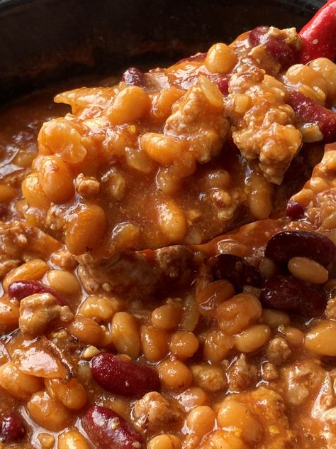 RANCH STYLE BAKED BEANS Ranch Style Baked Beans, Ranch Beans Recipe, Ranch Beans, Southern Baked Beans, Pork And Beans, Cranberry Baking, Baked Beans Recipe, Perfect Baked Potato, Beef Tips And Gravy