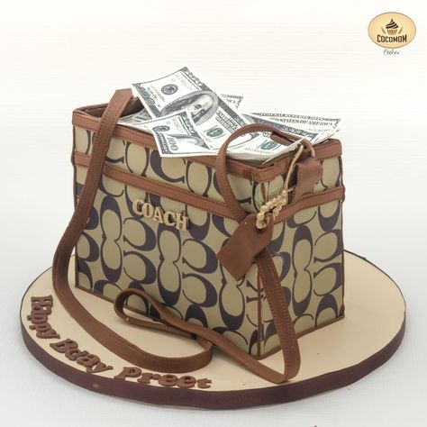 Purse cake Coach Purse Cakes, Coach Cake, Cake Purse, Purse Cake, 39th Birthday, Rich Kids Of Instagram, 55th Birthday, Pastry And Bakery, Bakery Recipes