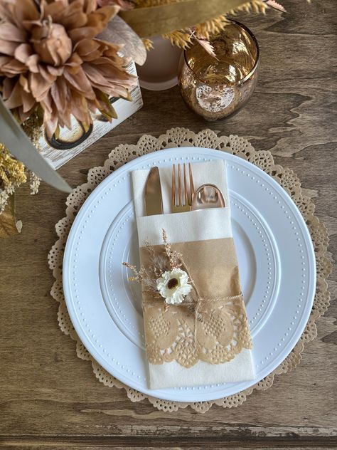 This table place setting kit will be perfect for your wedding or special event and includes: one brown paper doily, one large 10.5 inch white premium plastic plate, one small 7.5 inch white premium plastic plate, one premium paper linen napkin wrapped in a lace doily with twine and one floral accent.  I am happy to also collaborate with you if you would like a custom floral accent to match the color preference of your occasion.  I am able to do orders greater than 100, please message me to deter Plastic Tableware Wedding Table Settings, Burlap Charger Plates, Wedding Table With Napkins Only, Paper Napkins Wedding Place Settings, Neutral Wedding Plate Setting, Plate And Napkin Setting, Plastic Place Settings Wedding, Rehersal Dinner Napkins, Bridal Shower Plates Place Settings