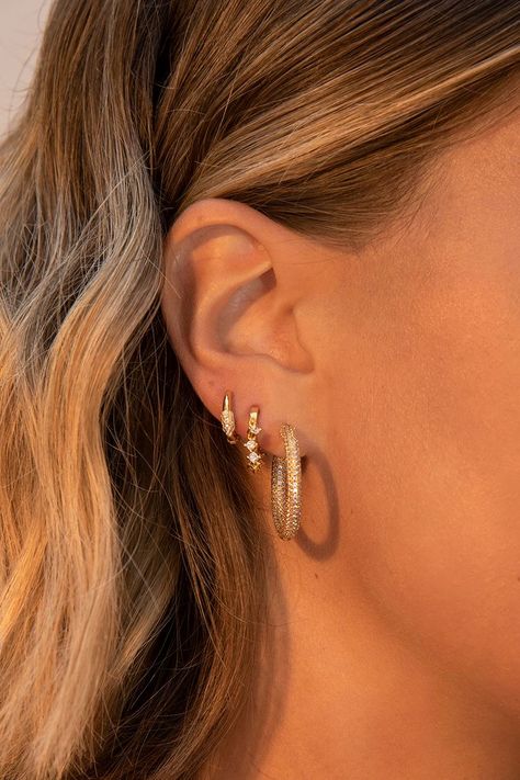 Cool Ear Piercings, Pretty Ear Piercings, Cute Ear Piercings, Vlasové Trendy, Cute Piercings, Dope Jewelry, Girly Jewelry, Jewelry Inspo, Ear Jewelry