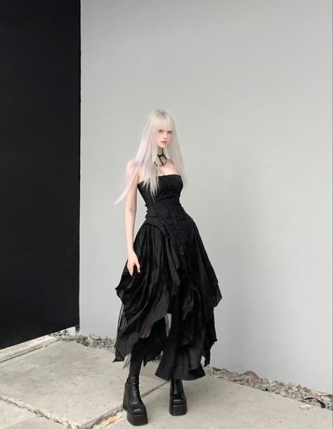 Korean Dress Prom, Black Korean Dress, Acubi Dress, Become A Fashion Designer, Black Dresses Classy, Batik Fashion, Layered Fashion, Wedding Dress Inspiration, Edgy Outfits