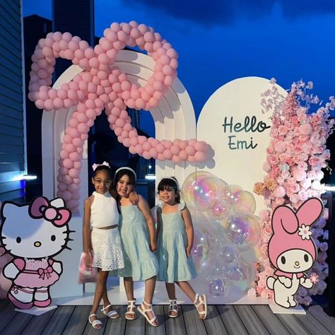 The most beautiful and fun Hello Kitty party. We love making you happy. #njpartydecorator #hellokittyballoon #njpartyrental #southjerseryballoons #partyrentalnj #mullicahillpartyrental #mullicahillballoons #mullicahillparty #phillyballoons #phillyparty #partyplannernj Hello Kitty Rainbow Party, My Melody Theme Birthday Party Ideas, Ballon Ideas, Sanrio Party, Girly Birthday Party, Grad Photography, Hello Kitty Baby, Kitty Cafe, Hello Kitty Themes