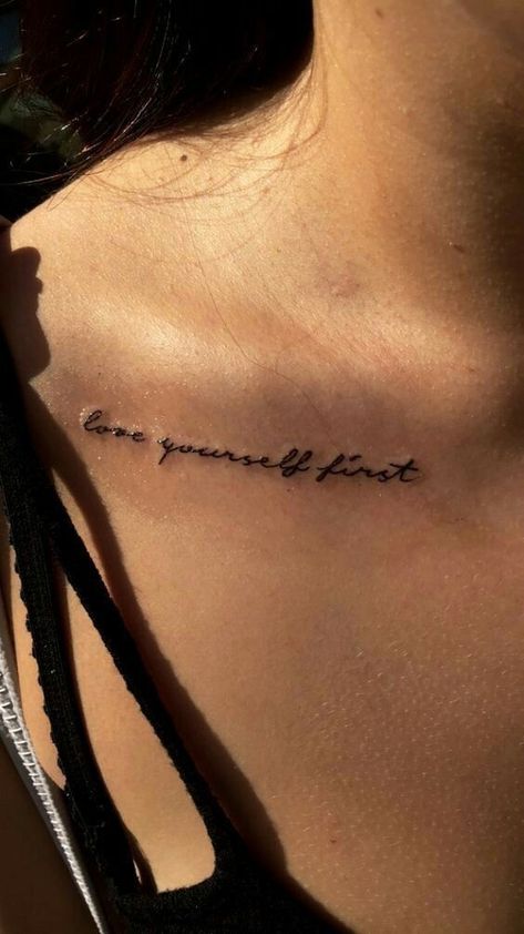 Minimalist Tattoo Meaning, Bone Tattoos, Inspiration Tattoo, Tattoos Geometric, Shoulder Tattoos For Women, Collar Bone Tattoo, Tattoo Ideas Female, 1 Tattoo, Dainty Tattoos