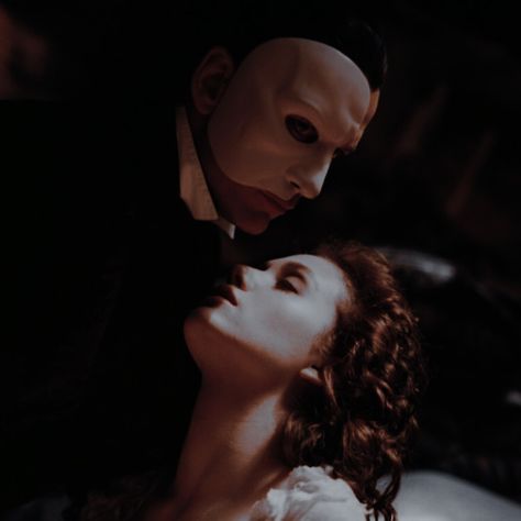 The Opera Aesthetic, Phantom Of The Opera Aesthetic, Phantom Of The Opera 2004, Opera Aesthetic, Aesthetic Mask, Phantom Mask, Author Dreams, Gaston Leroux, Mask Aesthetic