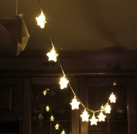 Star Room Decor Bedroom Ideas, Star Room Aesthetic, Space Core Aesthetic, Star Room Decor, Star Mirror, Star Lights, Star Decor, Seni Vintage, The Ceiling