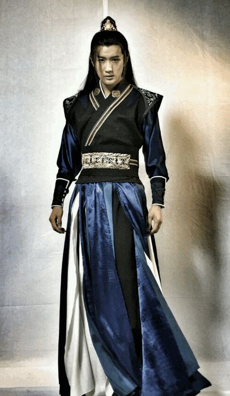 Ancient Wuxia Gong Fu Swordsman Long Robe Clothes Complete Set for Men Clothes For Boyfriend, Chinese Traditional Dress Men, Traditional Dress Men, Dress With Crop Top, Hanfu Shirt, Plus Size Chinese, Ancient China Clothing, Asian Traditional Clothes, Japanese Traditional Clothing