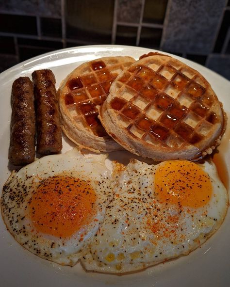 Good Food Recipes — Waffles, sausage and eggs 🍳🥞 [OC] Recipes Waffles, Sausage And Eggs, Good Food Recipes, Sausage And Egg, Waffle Recipes, Sausage Breakfast, Yummy Yummy, Beautiful Food, Recipe Of The Day