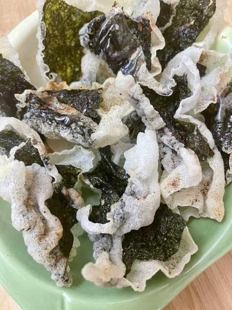 Crispy Nori Chips, Rice Paper Nori Chips, Nori Chips Recipes, Seaweed Rice Paper Chips, Seaweed Chips Snacks, Fried Rice Paper Chips, Puffed Rice Paper, Rice Paper Snack Recipes, Air Fryer Rice Paper Chips