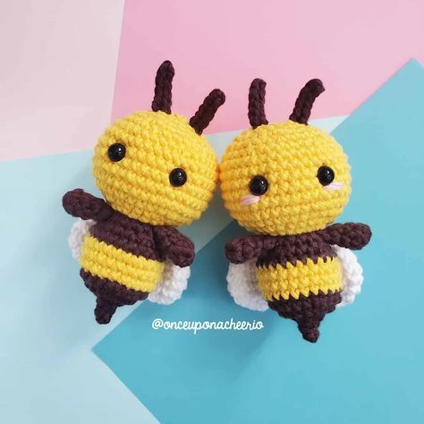 No Sew amigurumi bee crochet pattern Free Crochet Key Ring Patterns, Bee Crochet Patterns Free, Crochet Bee Pattern Free, Crochet No Sew, Crochet Bee Pattern, No Sew Amigurumi, Bee Crochet Pattern, 2024 Crochet, Amigurumi Bee