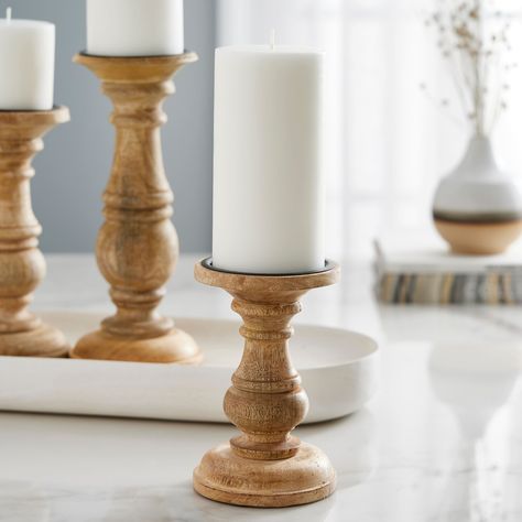 Pillar candle centerpiece