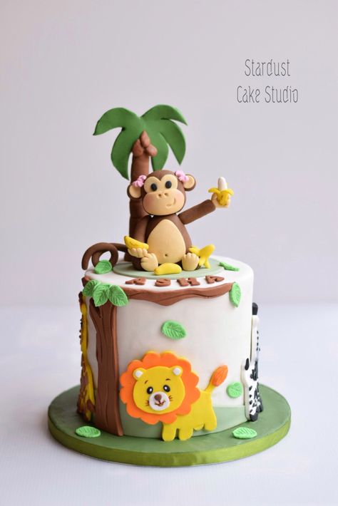 Jungle Theme Simple Jungle Theme Cake, Zoo Birthday Cake, Jungle Theme Cake, Farm Birthday Cakes, Jungle Theme Cakes, 1st Bday Cake, Jungle Theme Birthday Party, Chocolate Cake Designs, Jungle Theme Birthday