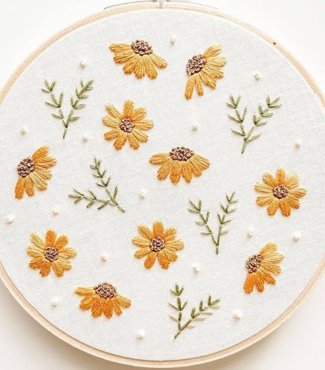 5,776 Me gusta, 19 comentarios - Embroidery 🌱 Вышивка (@handmade.embroidery) en Instagram: "@seedandbloomco #embroidery #hoopart #handembroidery #handmade #fiberarts #embroiderylove…" Embroidery Stitches Beginner, Hand Embroidery Patterns Flowers, Floral Embroidery Patterns, Diy Embroidery Patterns, Embroidery Stitches Tutorial, Pola Sulam, Hand Work Embroidery, Hand Embroidery Projects, Embroidery Flowers Pattern