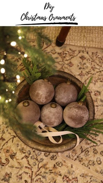 Collette | Home styling | Thrifted Decor | DIY Home decor on Instagram: "How to make christmas ornaments from scratch. 1. Some metal spheres 2. Ornament hanger 3.Spray paint 4.Powdered Polyfila Let me know what you think and check my stories or highlights for a step by step tutorial. . . . . #diychristmas #decoronabudget #christmasornaments #howtostyle #christmascountdown2022 #diyornaments #frostedornaments #luxforless #scandirustic #mitbauhausprojekt #julekugler" Make Christmas Ornaments, Bronze Spray Paint, Thrifted Decor, Ornament Hanger, Home Styling, Primitive Crafts, Christmas Ornaments To Make, Christmas 2024, Ball Ornaments