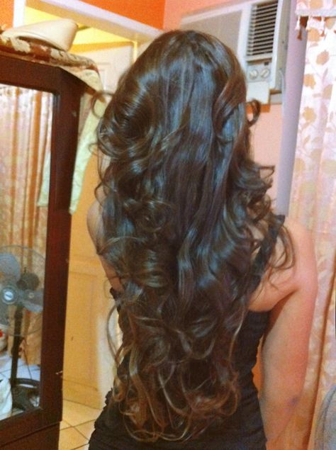 Long hair<3 Machiaj Smokey Eyes, 2024 Energy, Brown Curls, Fesyen Rambut, Hair Stylies, Hair Inspo Color, Silky Hair, Dream Hair, Aesthetic Hair