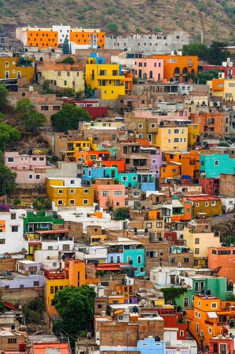 10 Colorful Cities to Inspire Your Photography Wanderlust Colorful Cities, Mexico Honeymoon, Colorful Buildings, Colorful Houses, Mexico Travel Destinations, Colorful Places, Visit Mexico, México City, Mexico Vacation