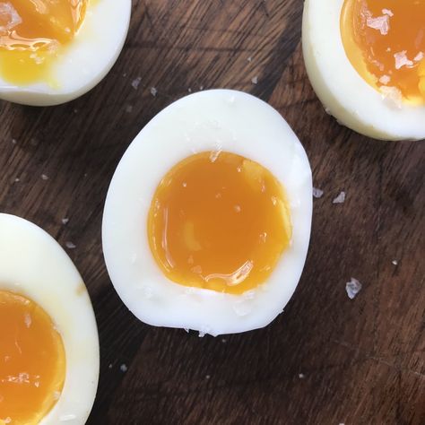 This easy, foolproof method results in soft-boiled eggs with set whites and jammy yolks every single time. Creative Egg Recipes, Jammy Eggs, Egg Nutrition Facts, Low Estrogen Symptoms, Low Estrogen, Boiled Egg Diet, Soft Boiled Eggs, Egg Diet, How To Cook Rice