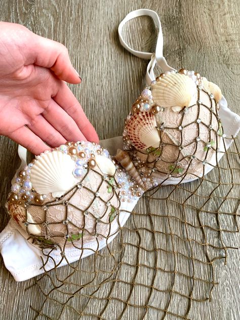 Diy Mermaid Bra Easy, Mermaid Tops Diy, Shells On Clothes, Siren Bra Top, Siren Mermaid Halloween Costumes, Sea Shell Tops, Mermaid Shell Bra Diy, Diy Mermaid Shell Top, Diy Mermaid Top For Women