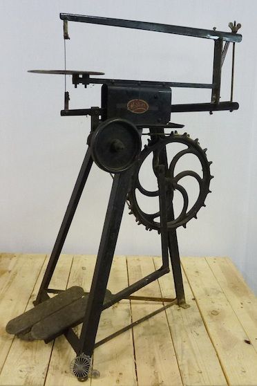 treadle-fret-saw Designs For Kitchen, Scroll Saws, Fret Saw, Hand Crank, Low Tech, Vintage Tools, Kitchen Products, Saws, Scroll Saw