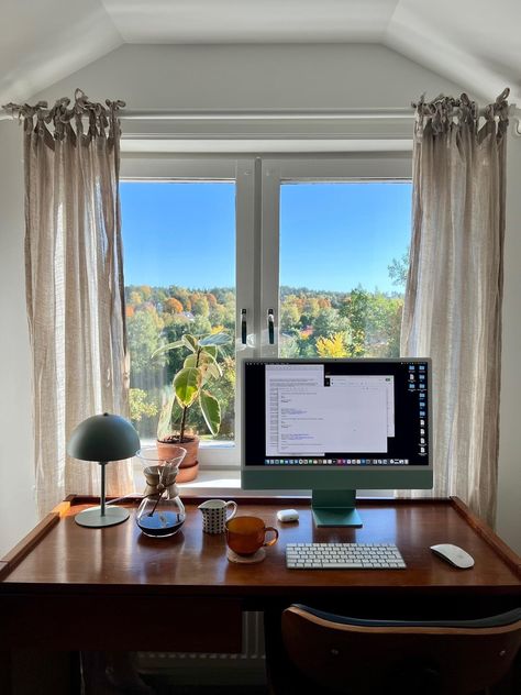 Home Office Window, Work From Home Desk, My Home Office, Desk Goals, Office Window, Dream Apartment, Home Desk, Stockholm Sweden, Home Office Design