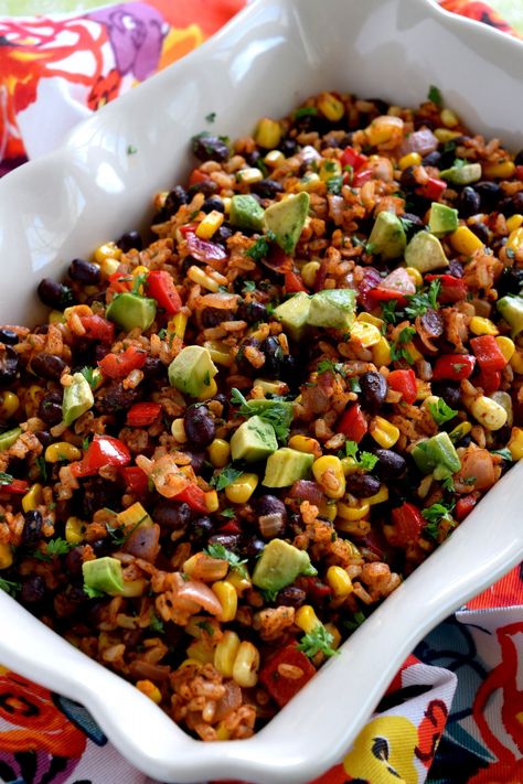 Rice And Veggie Dishes, Beans And Rice Main Dish, Wholesome Meals Dinners, Rice And Beans Meal, Bean Dinner Recipes Main Dishes, Rice And Bean Casserole, Easy Healthy Vegetarian Recipes, Corn And Rice, Mexican Black Beans