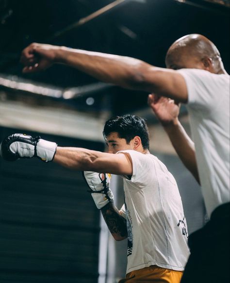 Boxing Training Aesthetic, Boxer Photoshoot, Beach Fitness Photoshoot, Boxing Photoshoot, Boxing Photography, Boxer Aesthetic, Boxing Lessons, Gym Makeup, Ryan Garcia