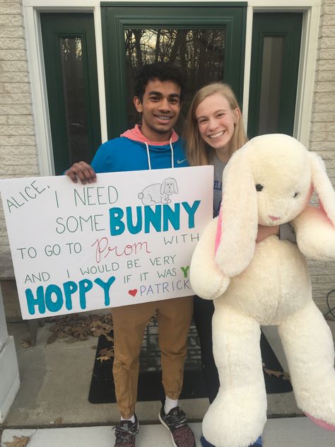 Bunny Hoco Proposal, Glee Promposal, Easter Promposal, Bad Bunny Hoco Proposal, Animal Promposal, Snowball Poster Ideas, Asking To Prom Ideas For Guys, 2023 Promposal, Cheerleading Promposal