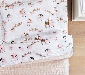 Kids Christmas Bedroom, Christmas Bed Sheets, Pink Christmas Bedroom, Kids Bed Sheets, Holiday Bed, Christmas Sheets, Kids Sheets, Pink Sheets, Pink Christmas Decorations