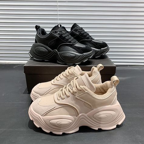 Black Nike Shoes Outfit, Celana Jins Wanita, Stylish Sneakers Women, Casual Shoes Women Sneakers, Shoes Boots Timberland, Women Platform Sneakers, Nike Shoes Women Fashion, White Nike Shoes, Black Nike Shoes