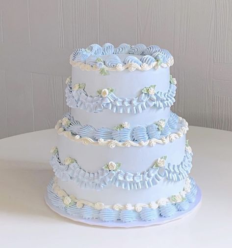 Light Blue Cake Wedding, 3 Tiered Cakes Birthday, Girly Tiered Cake, Sweet Sixteen Cakes Blue, Blue Baking Aesthetic, Blue Victorian Cake, Pretty Blue Cake, Light Blue Cake Design, Sweet 16 Birthday Cakes Blue